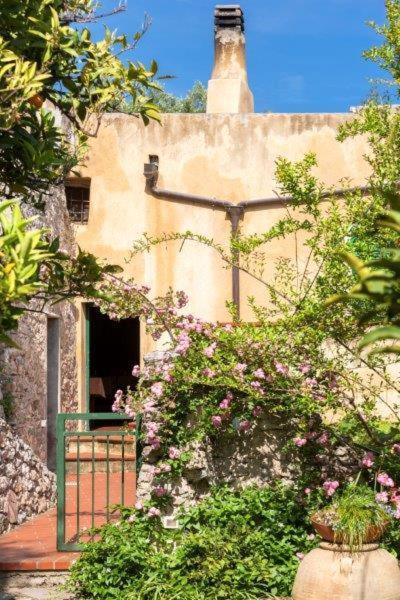Отель Agriturismo La Selva Финале Лигуре Экстерьер фото